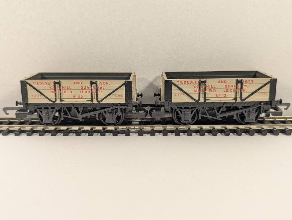 Hornby OO Gauge 5 Plank Wagon Tildesley & Son Cliff Hill Quarries Goods Wagons