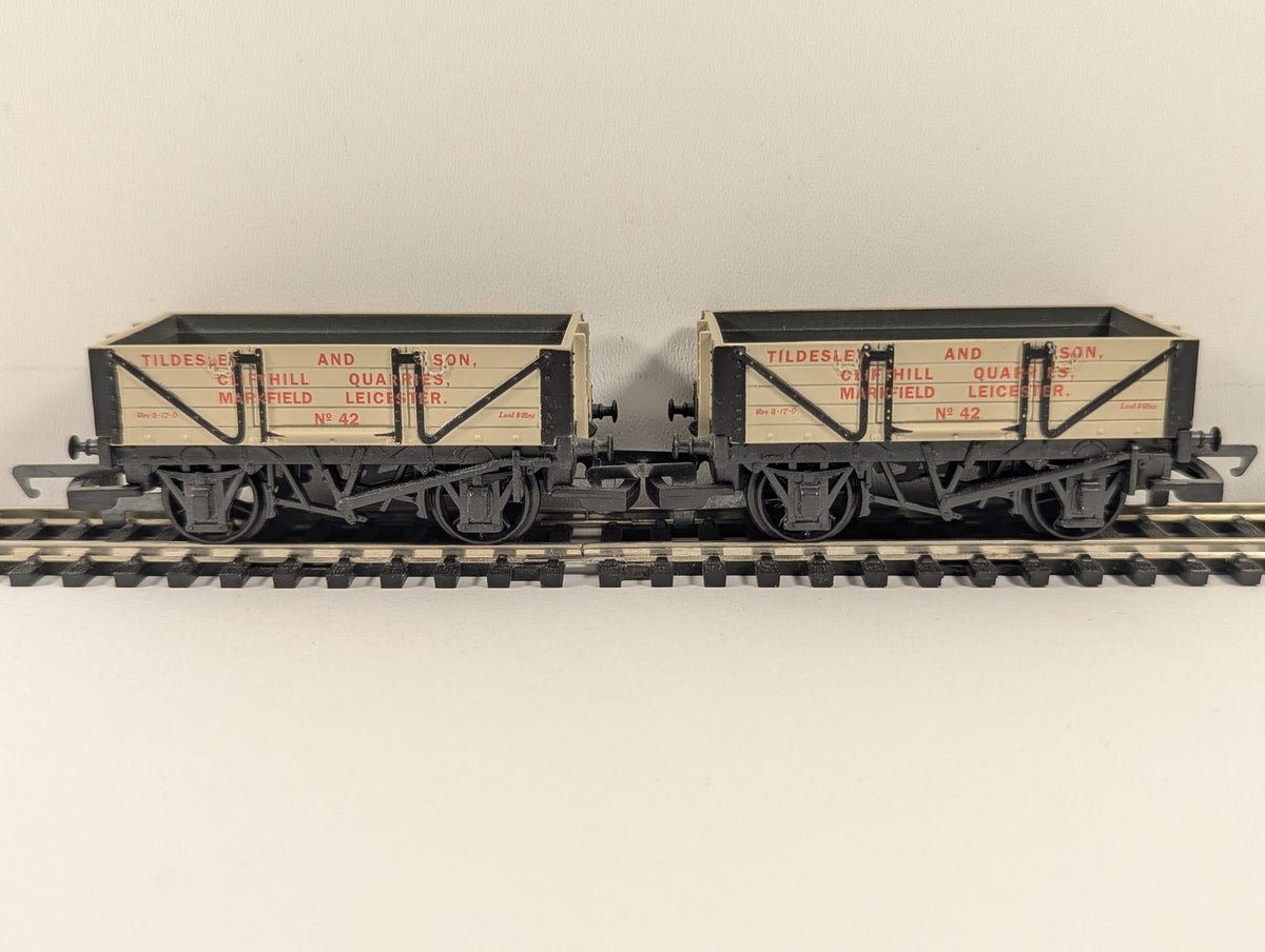 Hornby OO Gauge 5 Plank Wagon Tildesley & Son Cliff Hill Quarries Goods Wagons