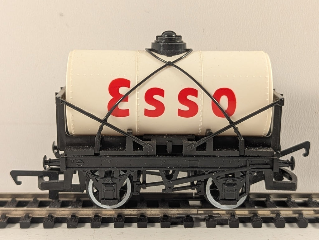 Hornby OO Gauge Esso Tank Wagon Goods Wagon