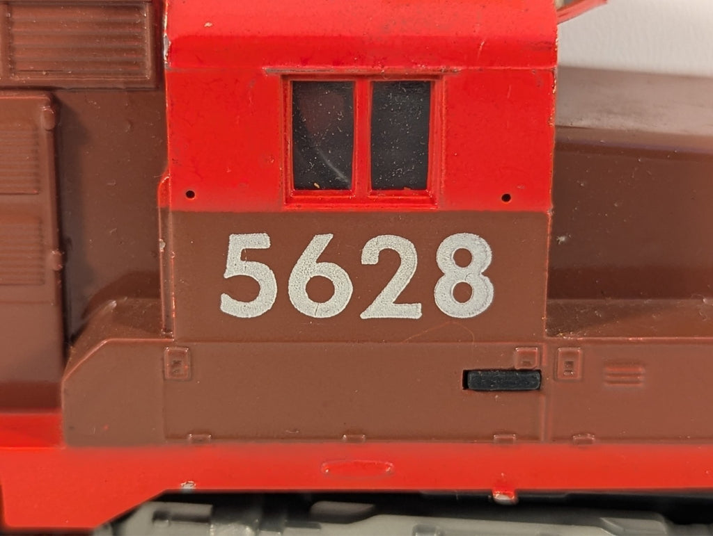 Tyco HO Gauge Durango GP20 Diesel Locomotive - Gear Split
