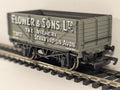 Bachmann OO Gauge 7 Plank Wagon 'Flower & Sons' Goods Wagon 33-104A
