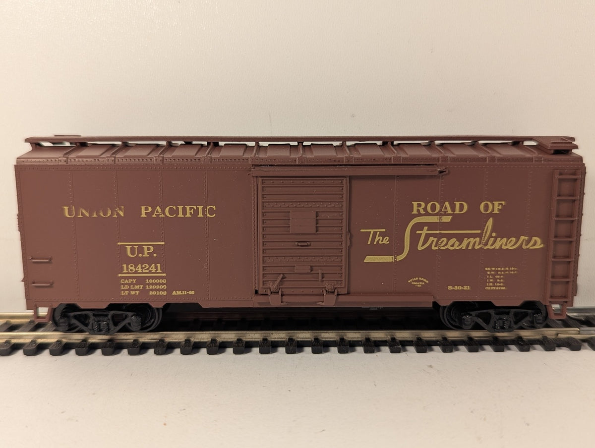 Athearn HO Scale 40ft Boxcar Goods Wagon 184241 Union Pacific