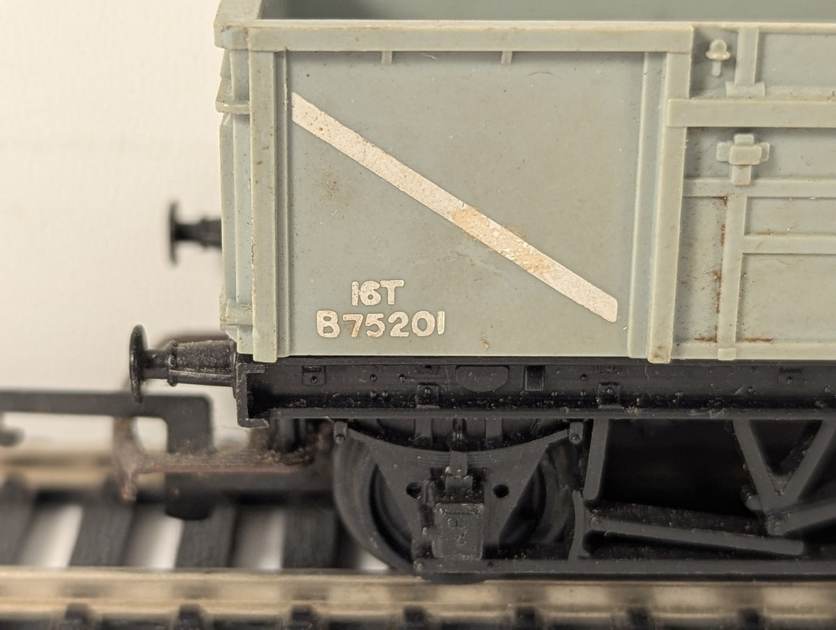 Tri-ang OO Gauge 16 Ton Mineral Wagon B75201 BR Grey R11