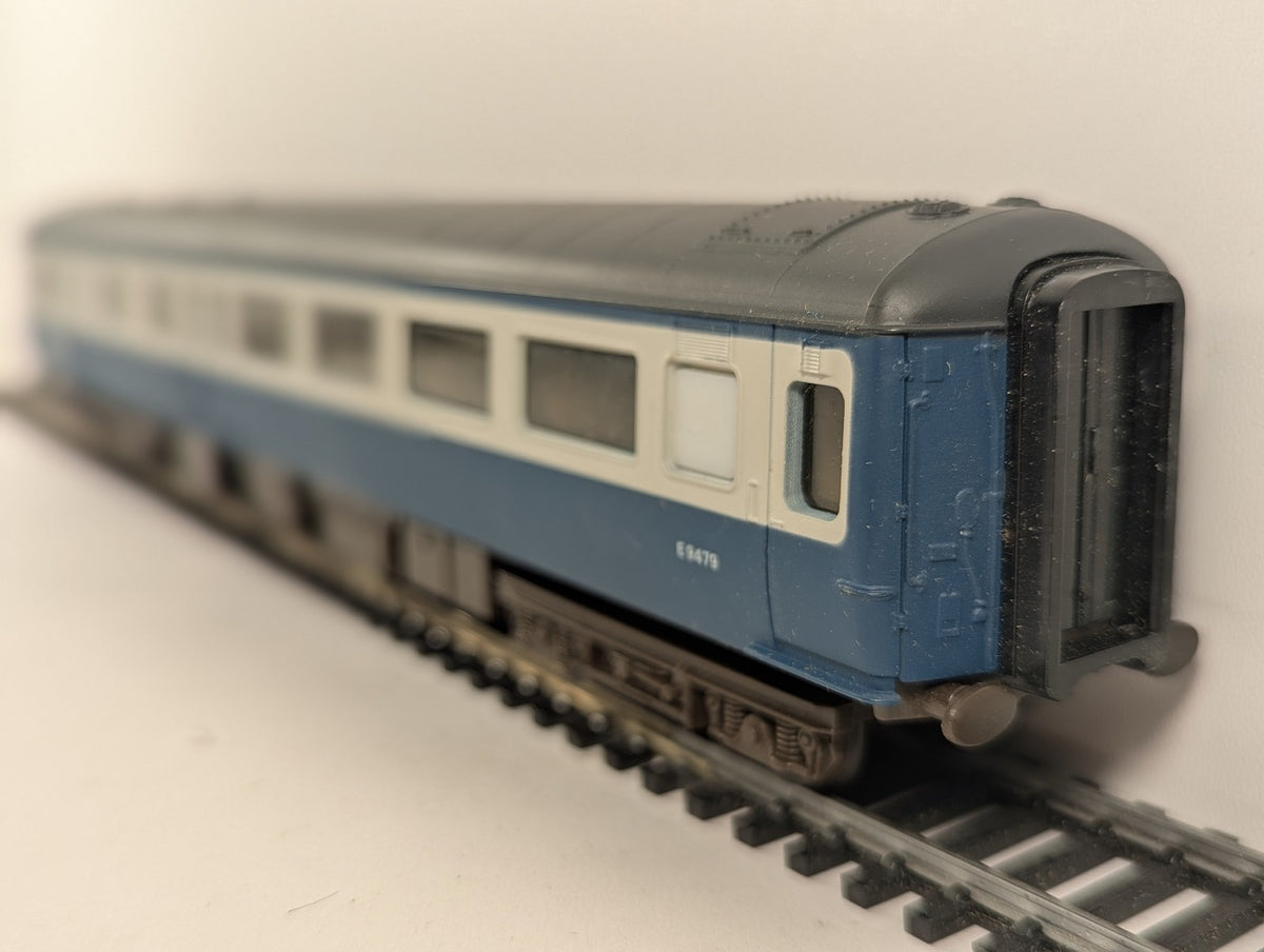 Airfix OO Scale 1st Class Inter-City Open Coach, Mk II Passenger Coach E9479