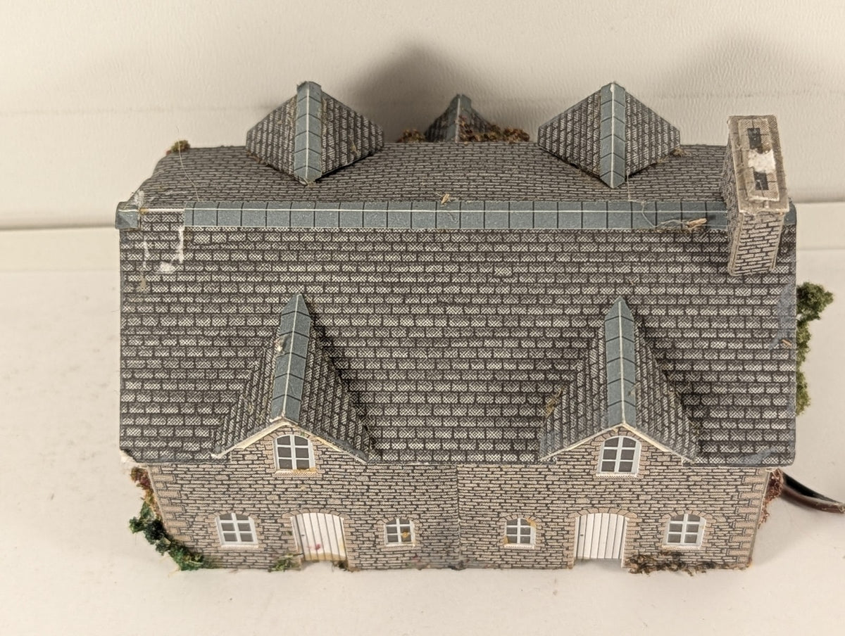 Superquick N Gauge Two Country Cottages Model Railway Building with lights
