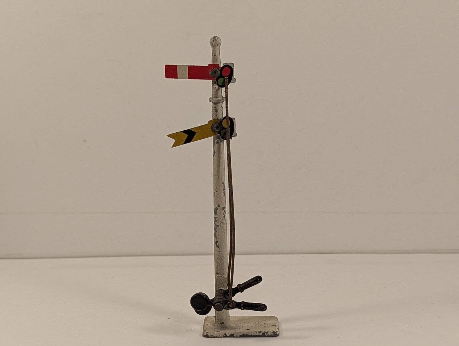 Crescent OO Gauge Home and Distant Signal