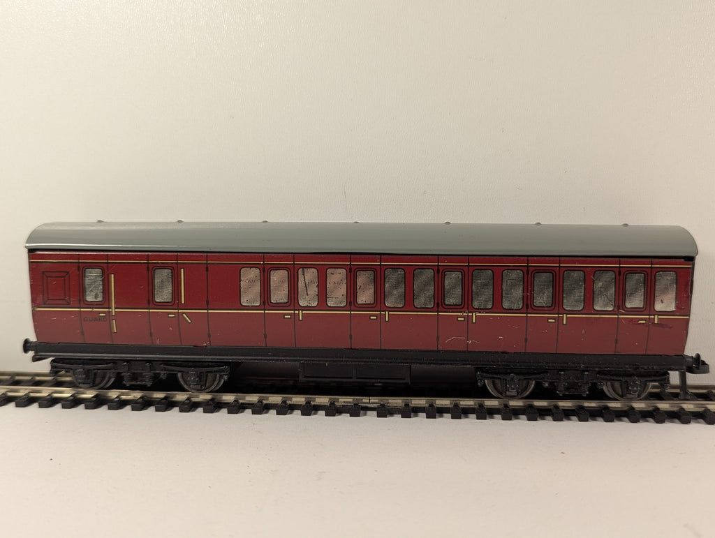 Hornby Dublo OO Gauge Tinplate LMS Brake Third Passenger Coach LMS Maroon