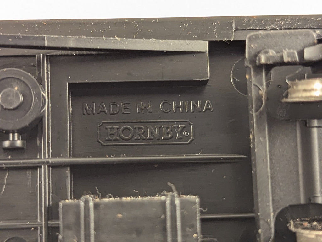 Hornby OO Gauge LNER Teak Composite Coach Coaches 4237