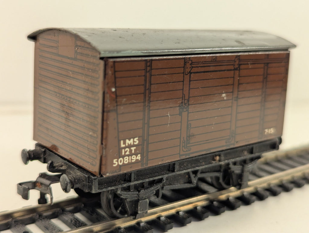 Hornby Dublo 32040 D1 LMS 12 Ton Goods Van OO Gauge