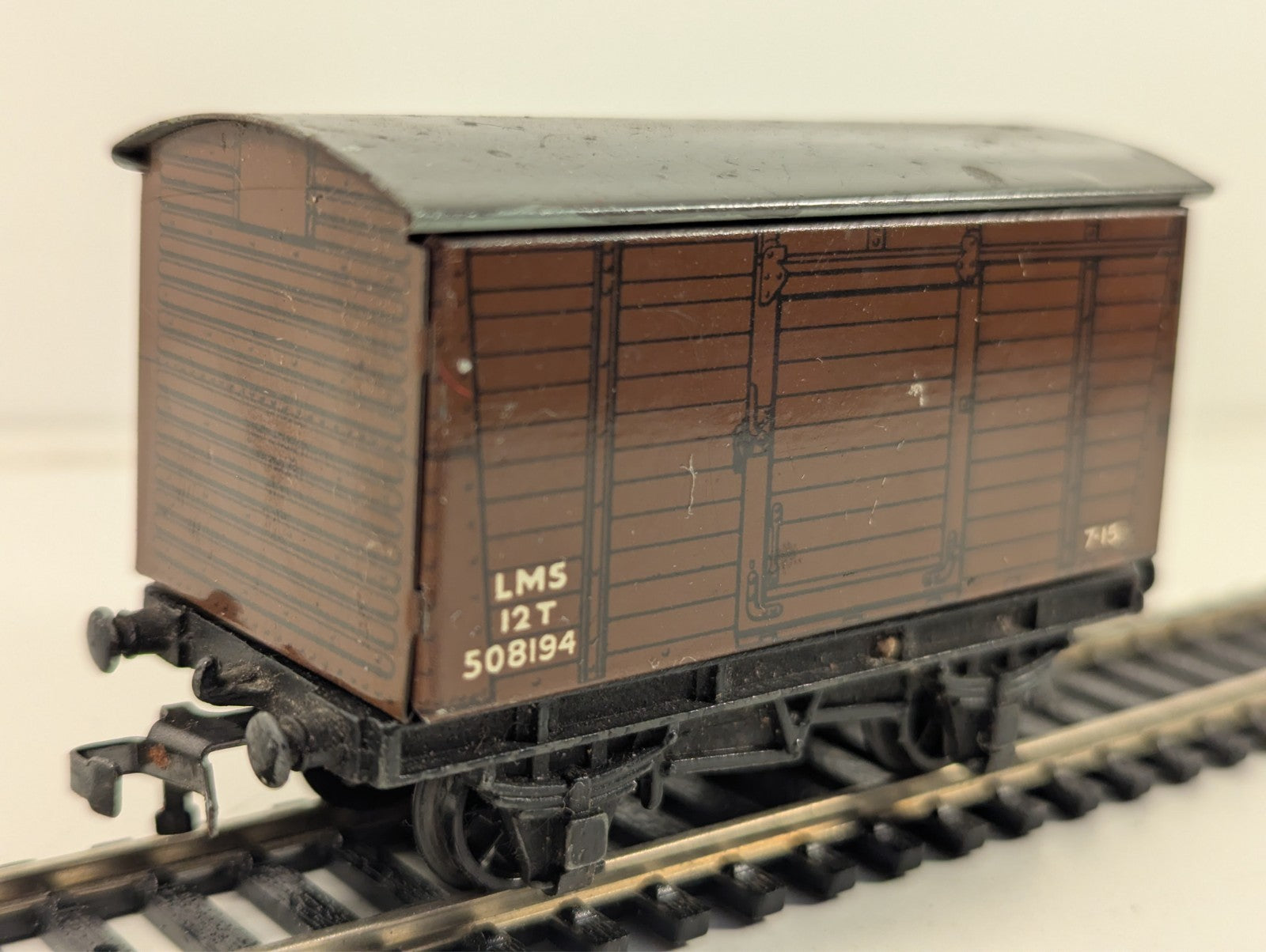Hornby Dublo 32040 D1 LMS 12 Ton Goods Van OO Gauge