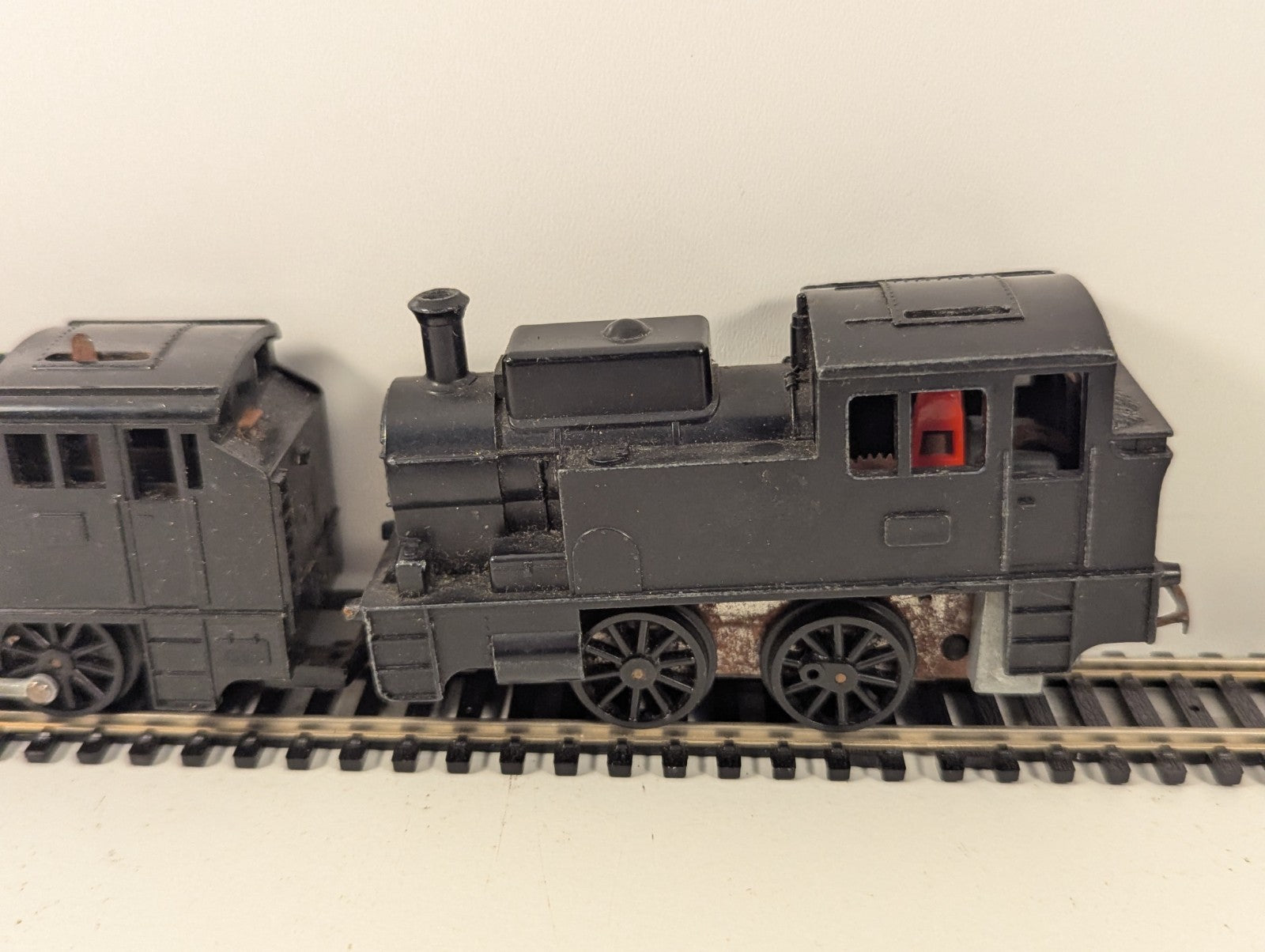 Hornby R500 OO Gauge Clockwork 0-4-0 Pair – Spares Repair
