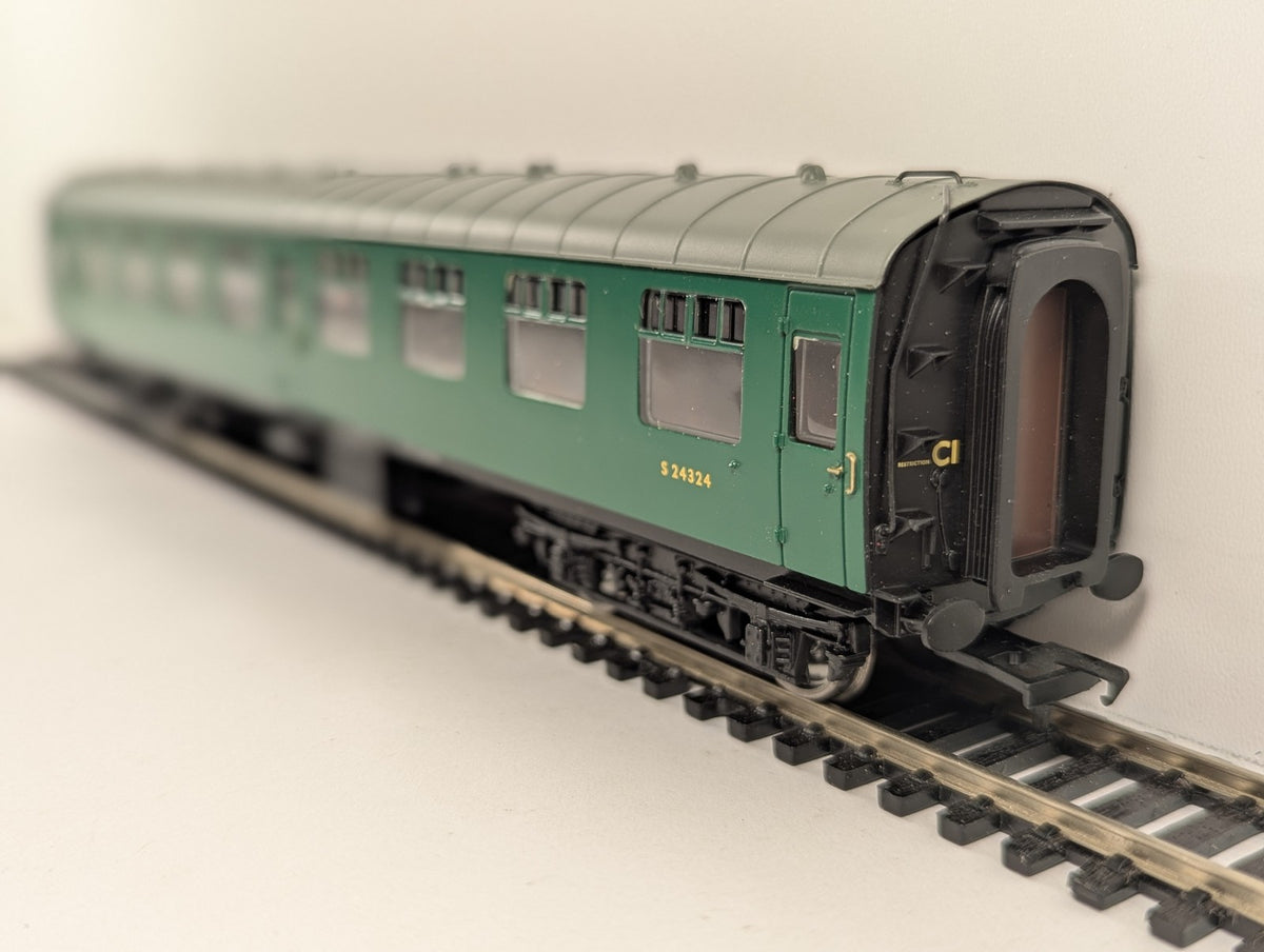 Bachmann OO Gauge BR Mk1 Corridor SK Passenger Coach S 24324
