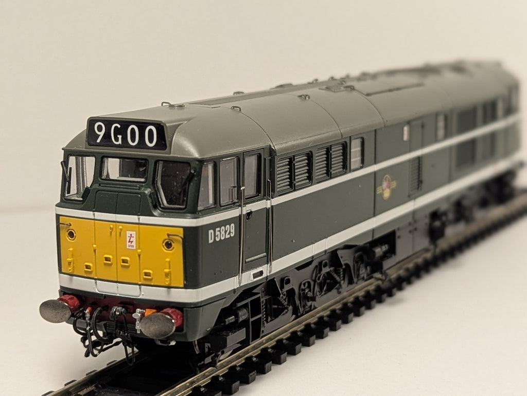 Hornby R3144A Class 31 D5829 in BR green with small yellow panel .