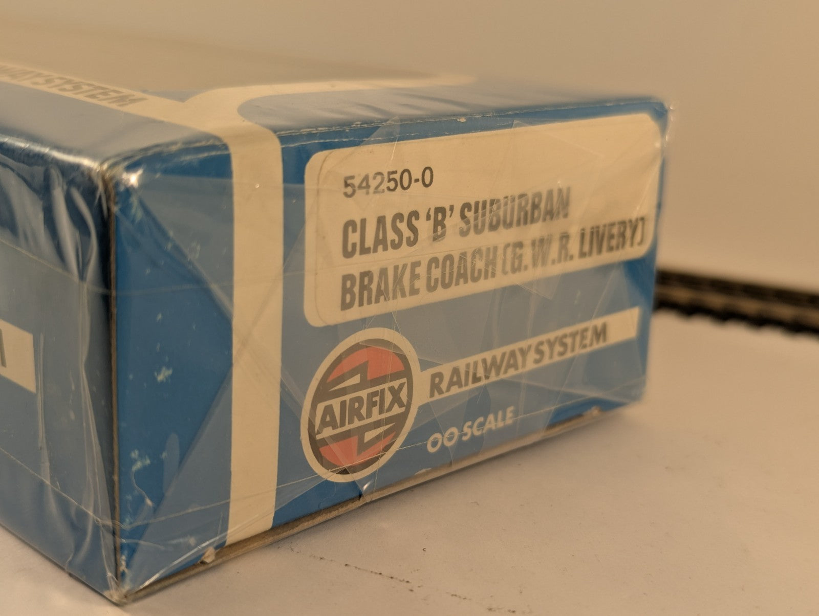 Airfix 54250-0 OO Gauge GWR Class B Suburban Brake Coach Boxed Unopened