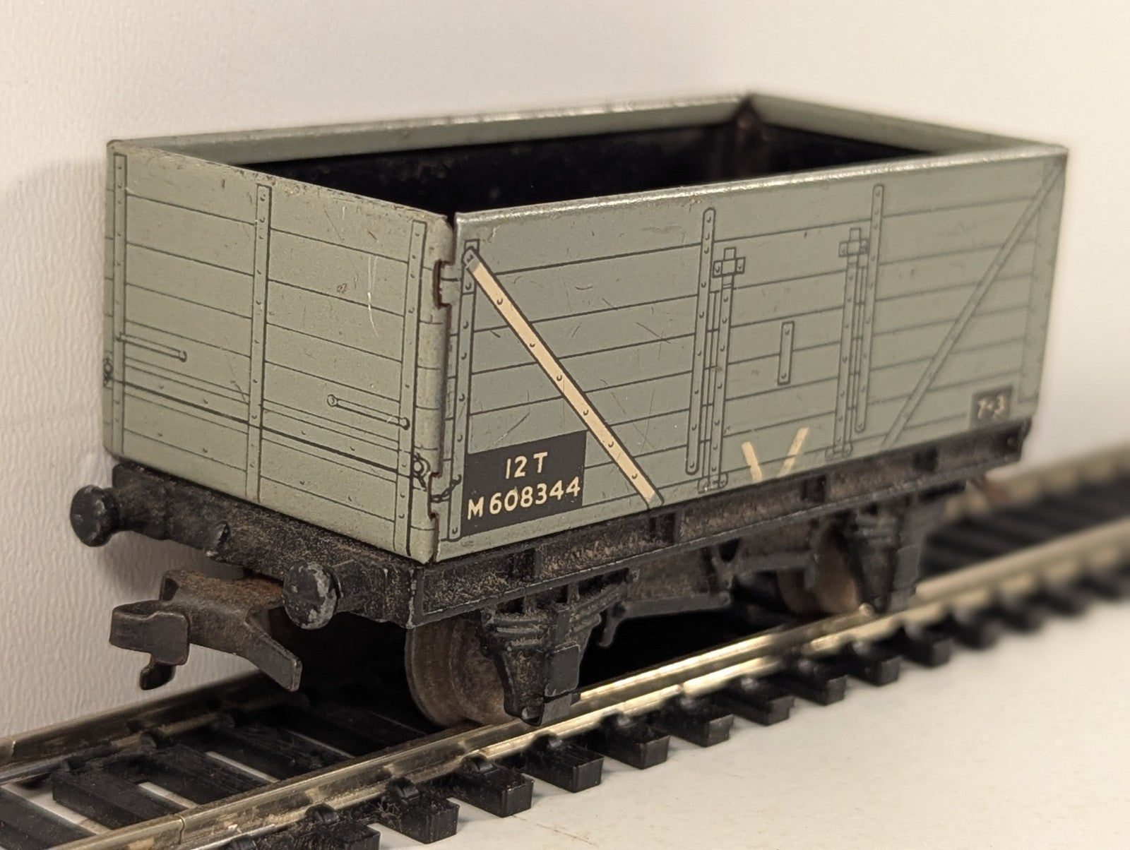 Hornby Dublo OO Gauge 12T Open Wagon M608344 BR Grey D1