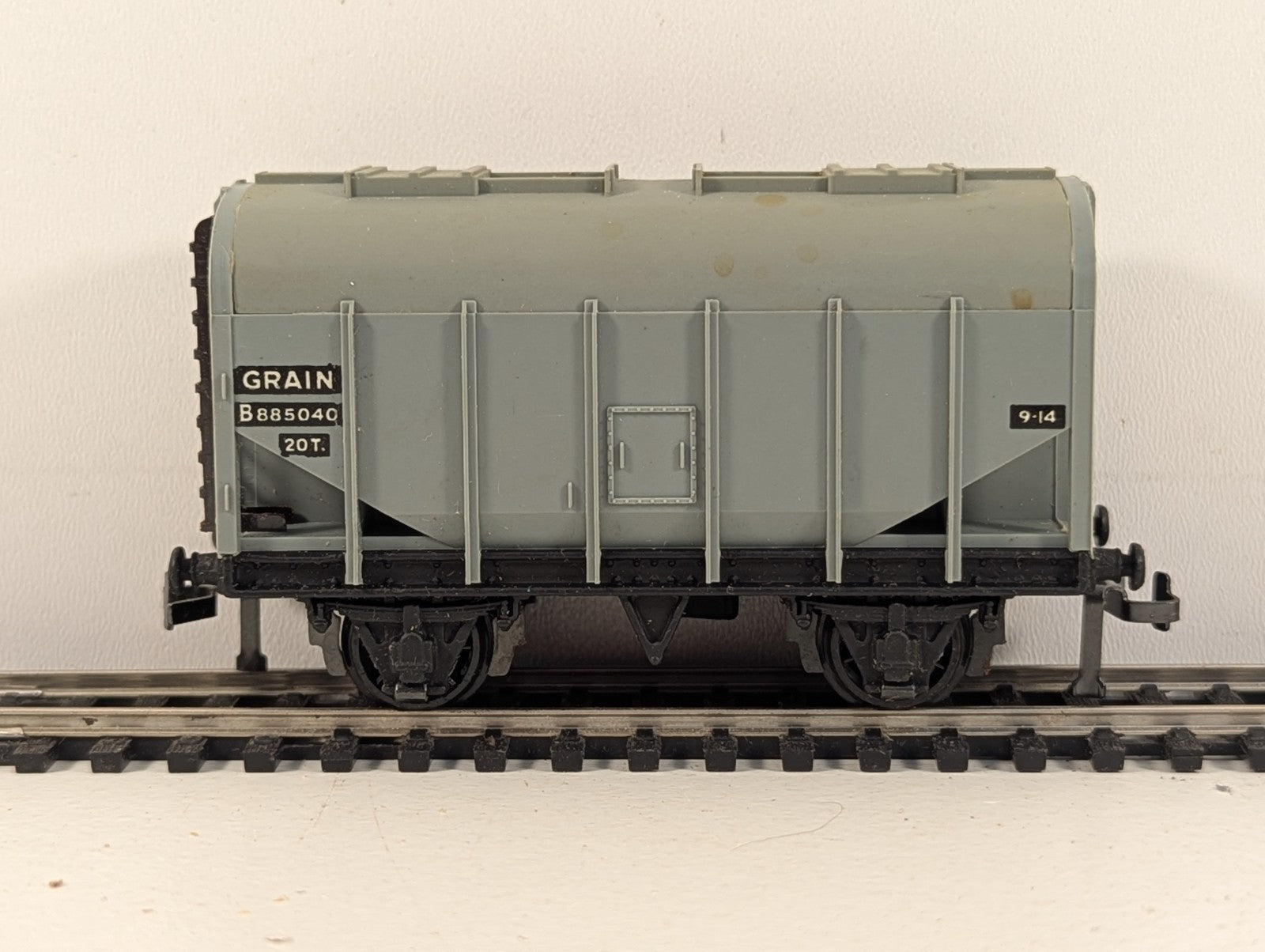 Hornby Dublo 32067 OO Gauge Grey 20 Ton Bulk Grain Wagon - Boxed