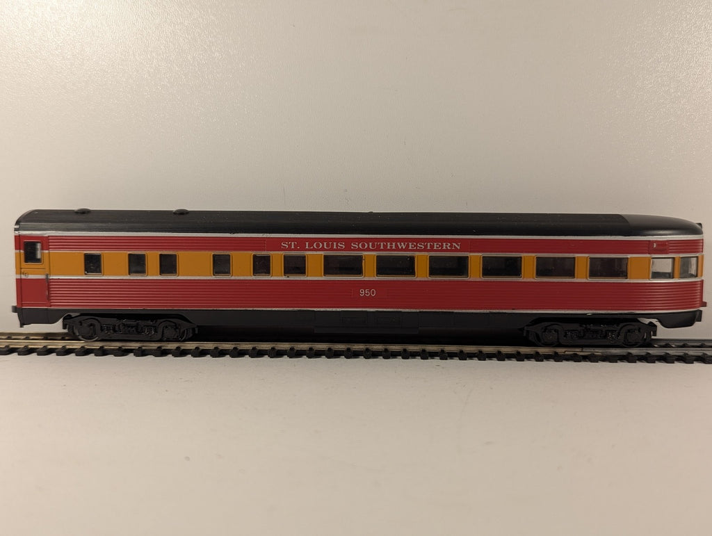 Athearn HO Scale Streamlined Observation Car Passenger Coach 950