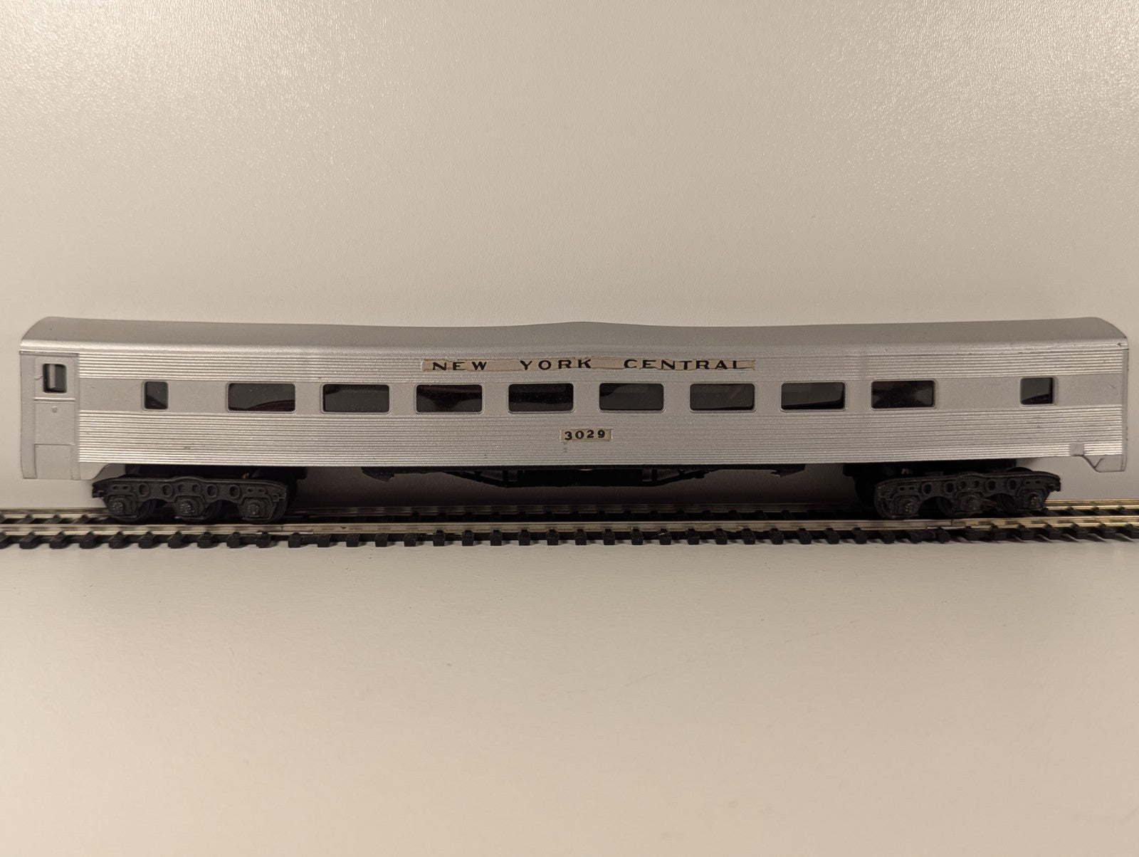 Graham Farish New York Central Passenger Coach – No. 3029
