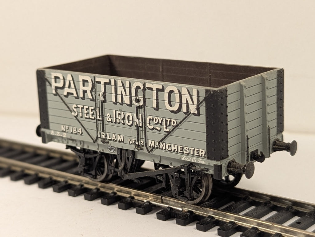 Bachmann OO Gauge 7 Plank Wagon Goods Wagon 184