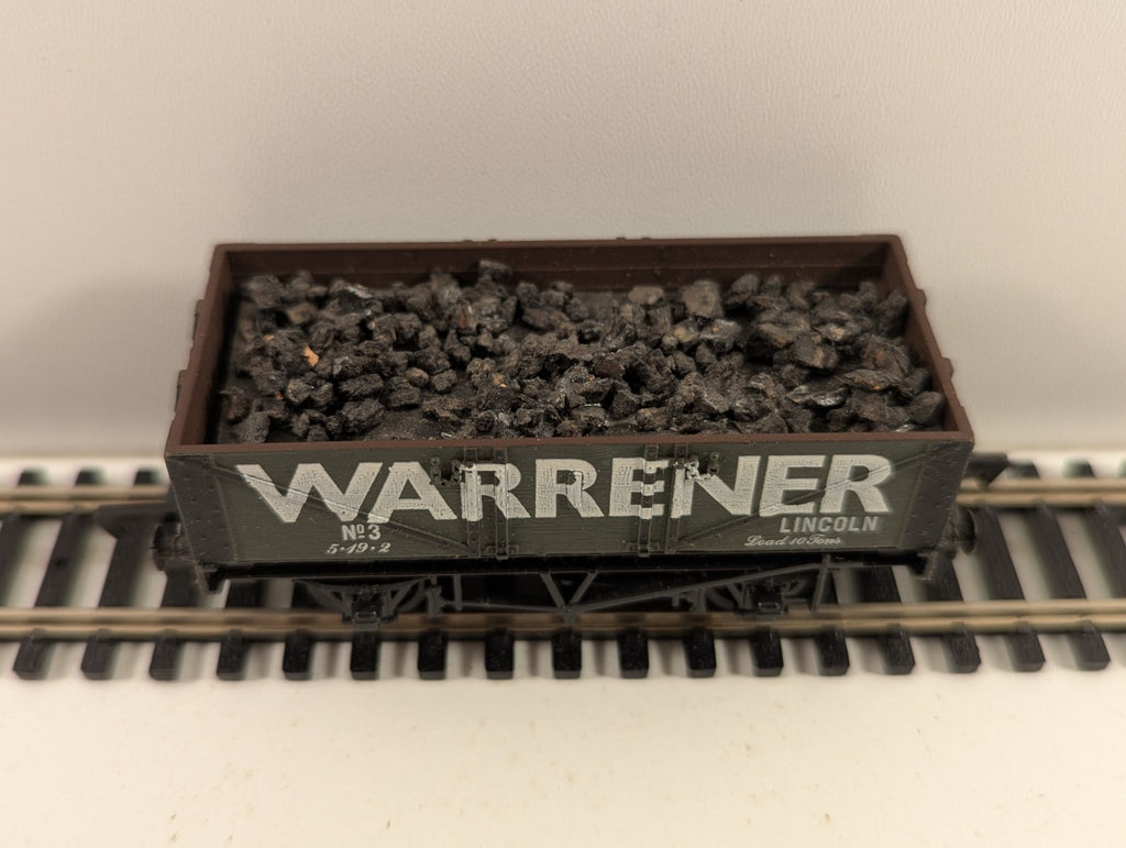 Mainline OO Gauge 37132 5 Plank Wagon Warrener Lincoln Green