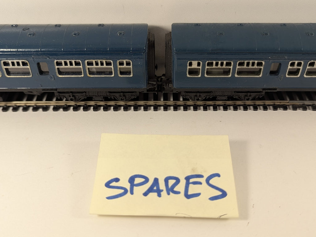 Tri-ang OO Gauge DMU Centre Cars Coaches BR Blue R334 Spares or Repair
