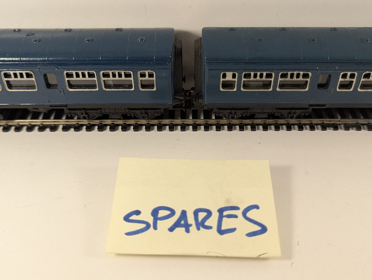 Tri-ang OO Gauge DMU Centre Cars Coaches BR Blue R334 Spares or Repair