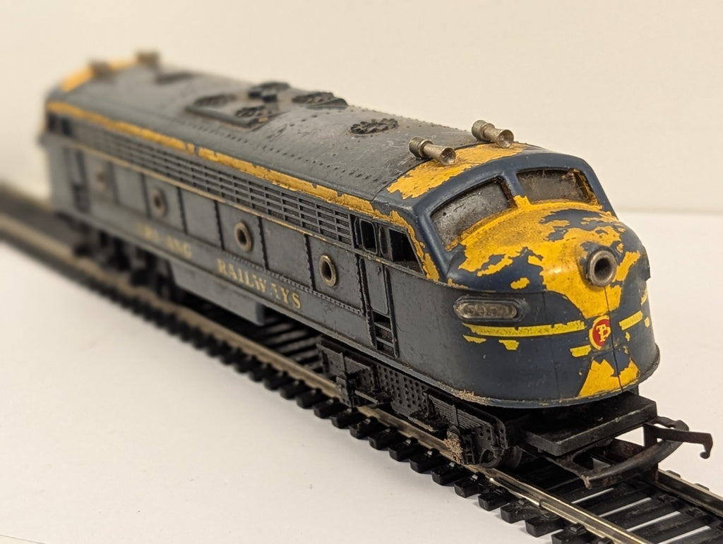 Tri-ang Railways R159 Double-Ended Diesel Locomotive OO Gauge - Needs Attention