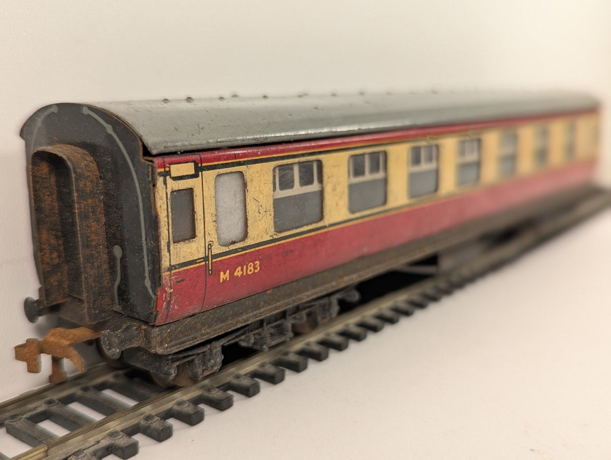 Hornby Dublo OO Gauge BR Carmine and Cream Corridor Coach Passenger Coach M 4183