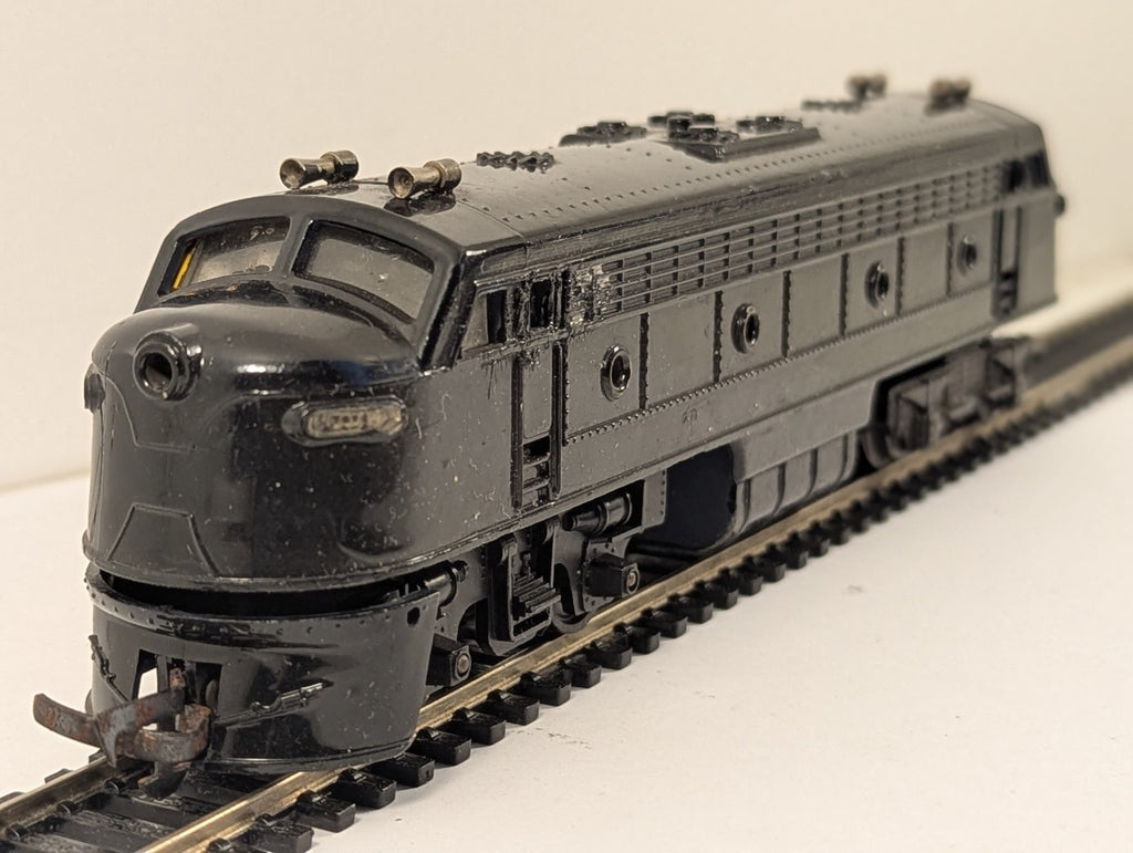 Tri-ang Railways R159 Double-Ended Diesel Locomotive OO Gauge - Repainted