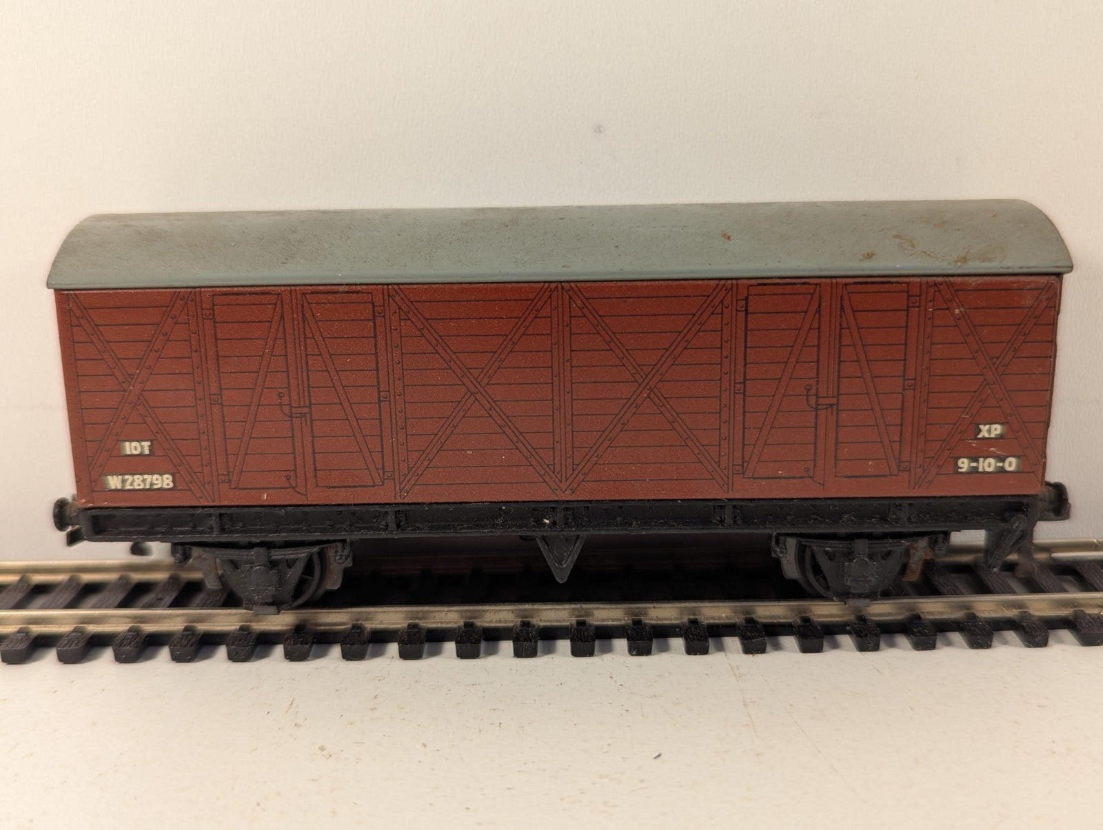 Hornby Dublo D1 Ventilated Van OO Gauge - Boxed