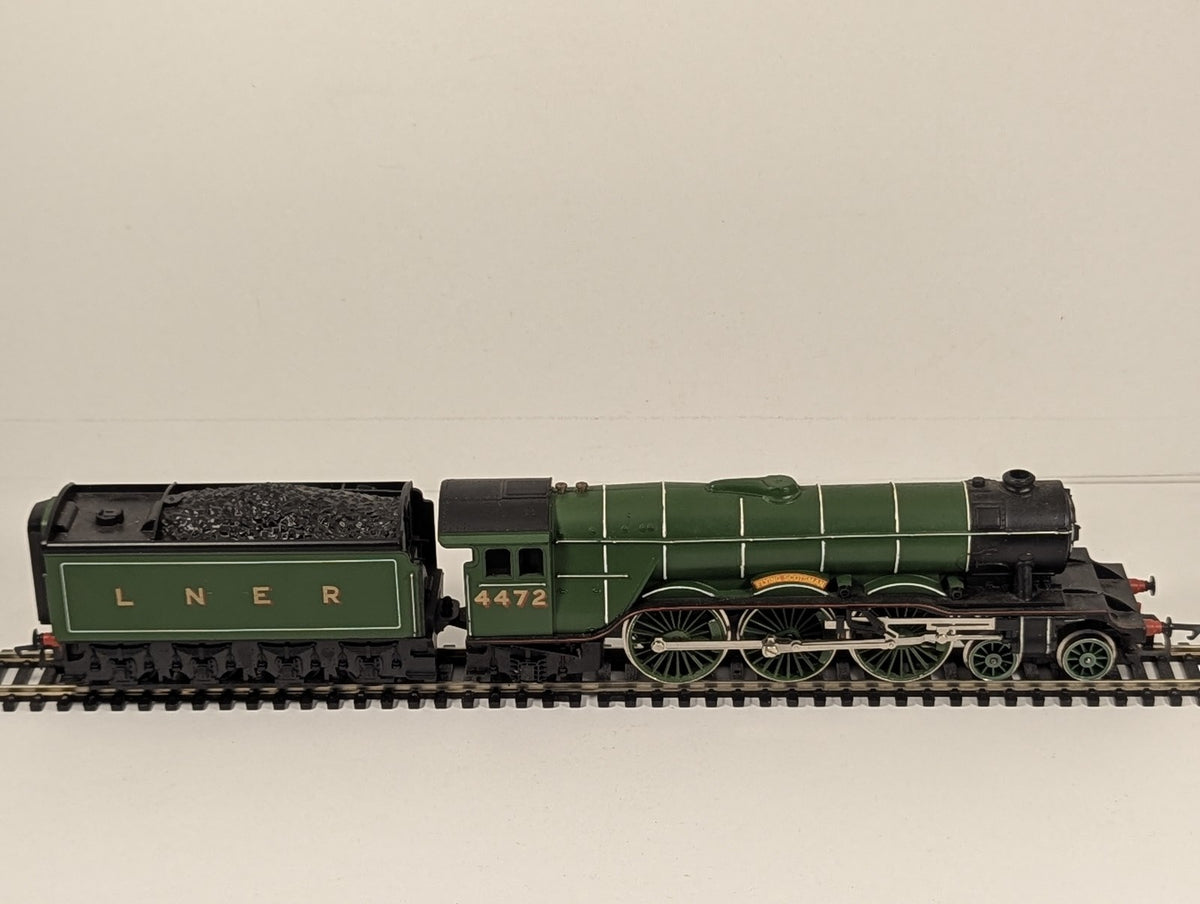 Hornby OO Gauge Class A3 4-6-2 'Flying Scotsman' Steam Locomotive 4472