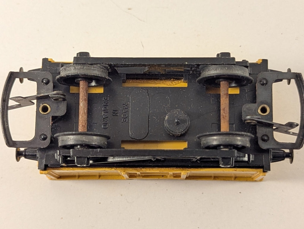 Tri-ang OO Gauge 7-Plank Open Wagon Goods Wagon Yellow