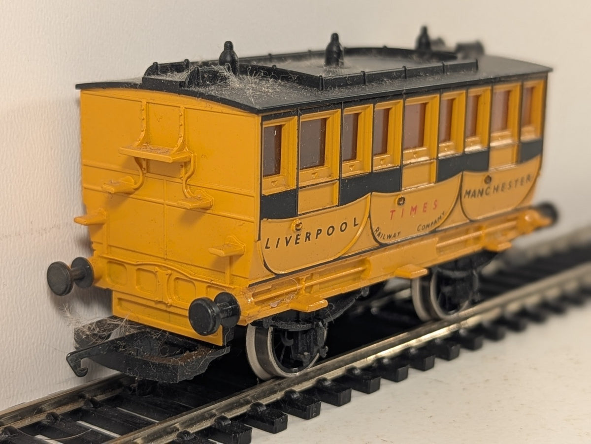 Hornby OO Gauge Liverpool & Manchester Railway 1st Class Coach 'Times'