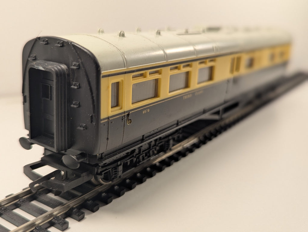 Hornby OO Gauge GWR Collett Restaurant Car No. 9578