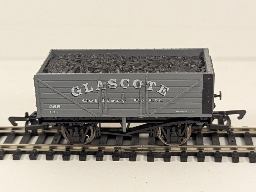 Dapol OO Gauge Glascote Colliery 7-Plank Open Wagon Goods Wagon 255