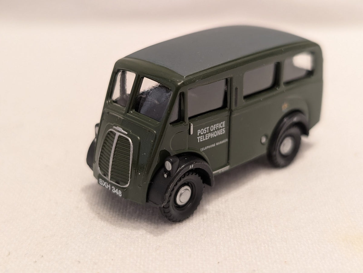 Classix 1:76 Morris Commercial PV Van Die-cast Van SXH 348