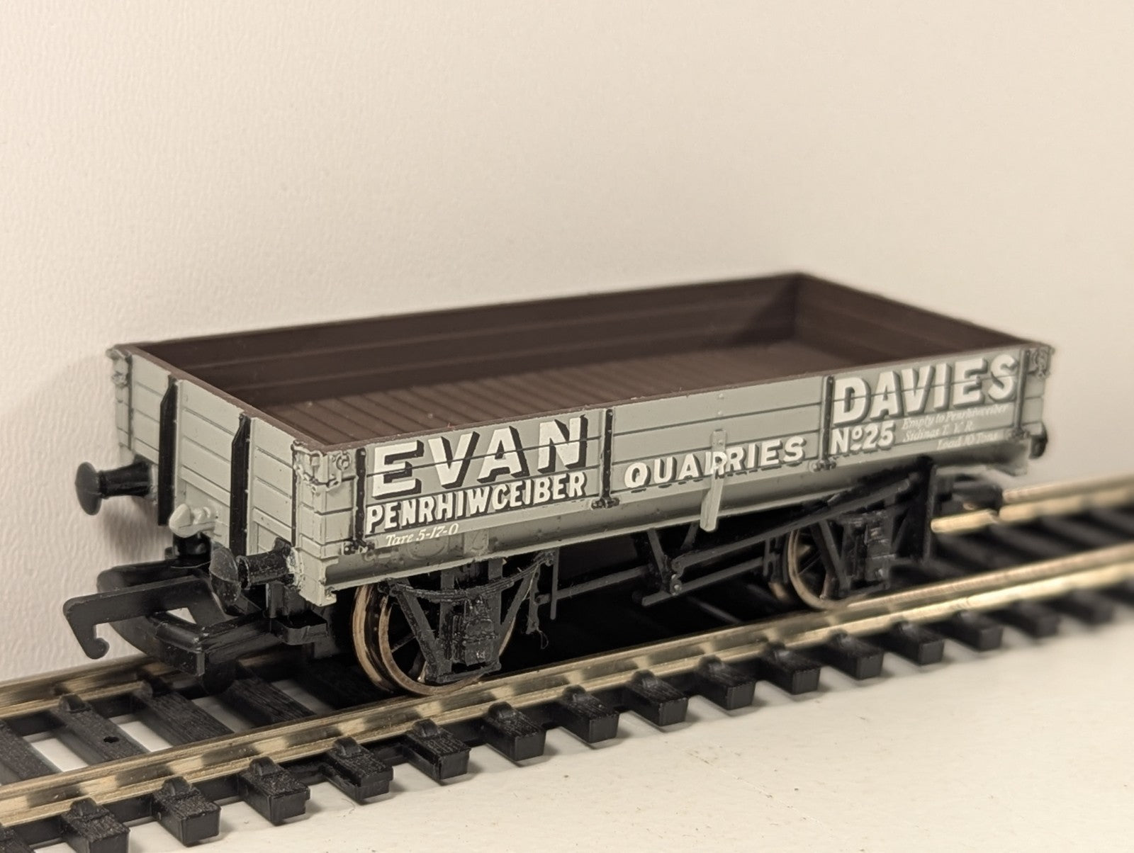Bachmann 3-Plank Open Wagon Evan Davies Penrhiwceiber Quarries (OO Gauge)