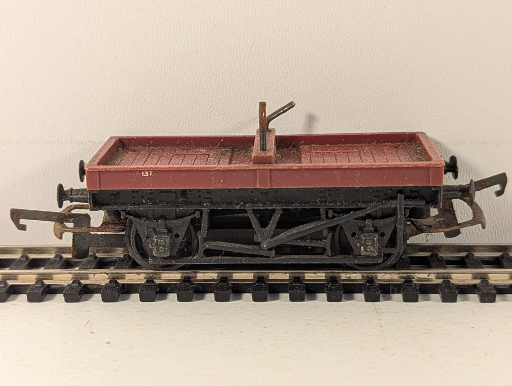 Tri-ang OO Gauge BR 13-Ton Medium Wagon with Bolster Goods Wagon