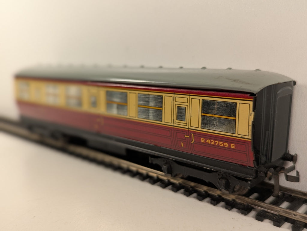 Hornby Dublo BR Gresley Corridor Composite Coach OO Gauge