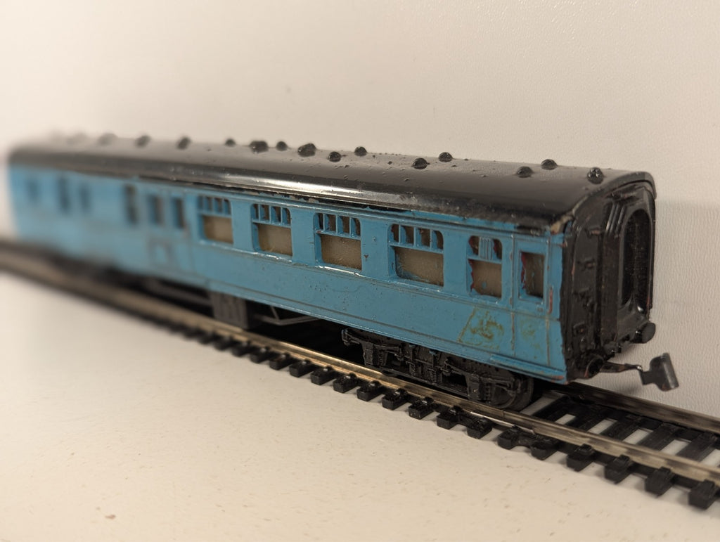 Jouef OO Gauge Suburban Brake Composite Coach