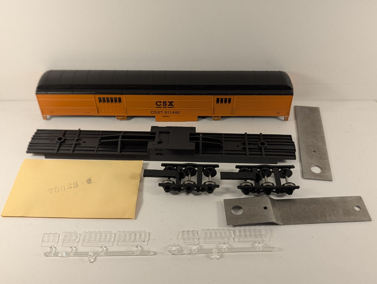 Athearn HO Gauge Work Train Baggage Car Passenger Coach CSXT 911440 CSX Orange