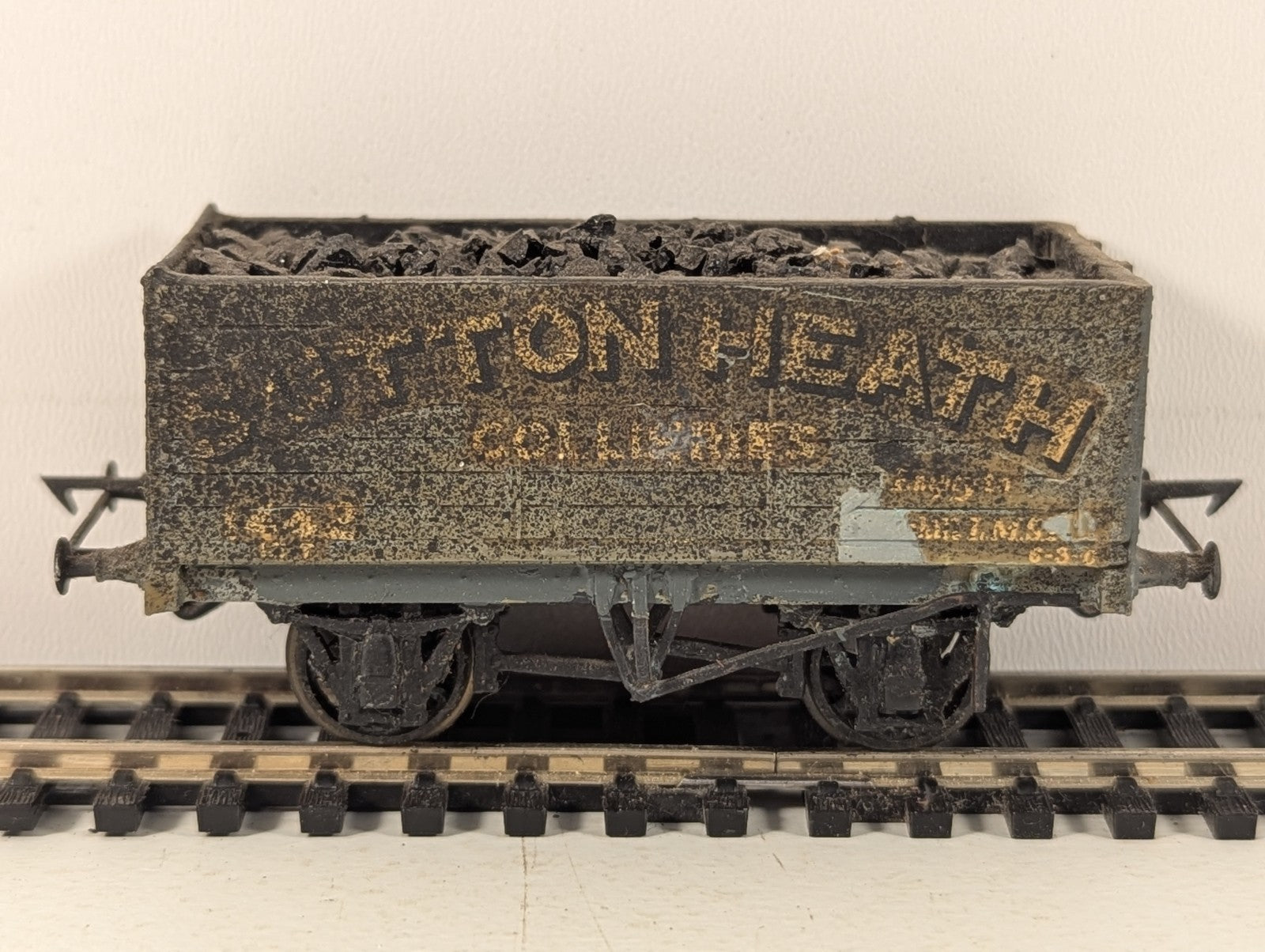 Kitbuilt OO Gauge Sutton Heath Collieries 7-Plank Private Owner Coal Wagon