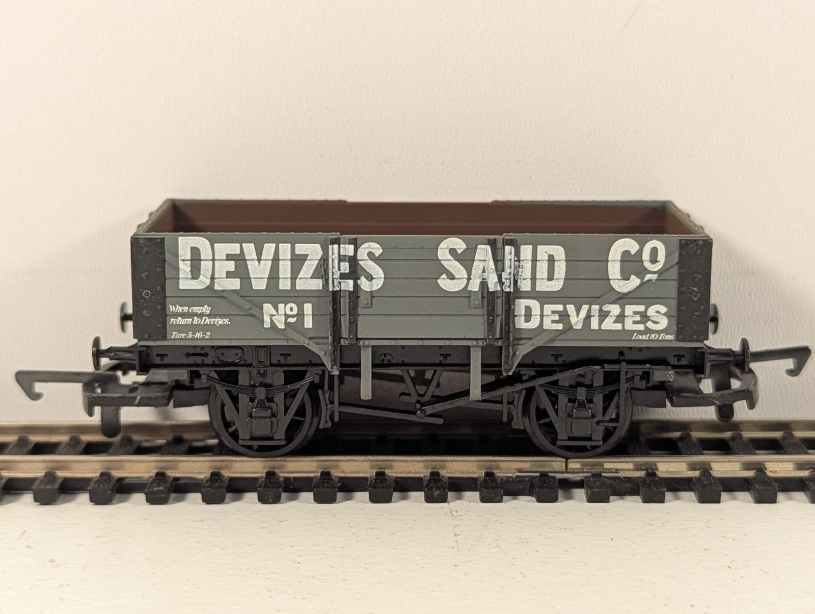 Airfix GMR 54374-5 “Devizes Sand Co” 5-Plank Wagon
