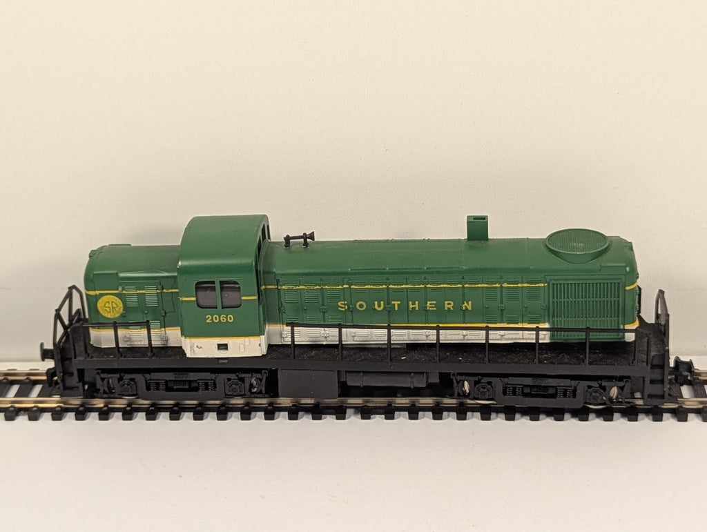 AHM HO Scale Alco RS-2 Southern Green – Spares/Repair