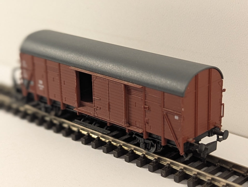 N Gauge Deutsche Bundesbahn Covered Goods Wagon Brown