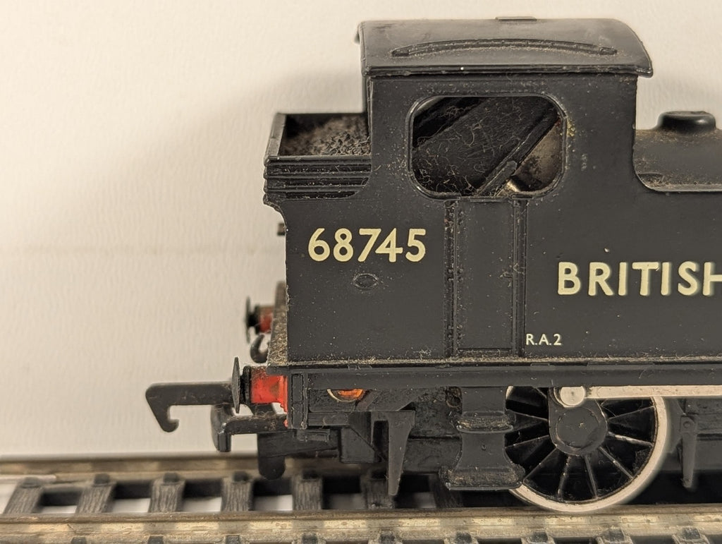 Mainline OO Gauge Class J72 0-6-0T Steam Locomotive 68745 British Railways Black