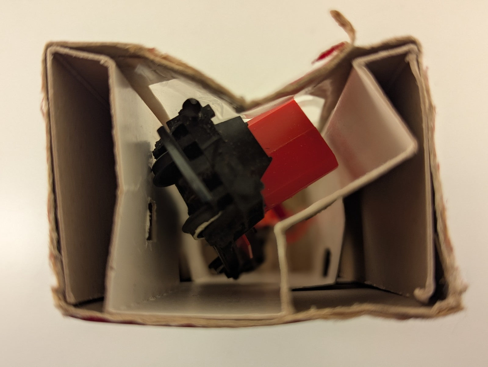 Hornby OO Gauge Operating Crane Wagon Goods Wagon Red R127