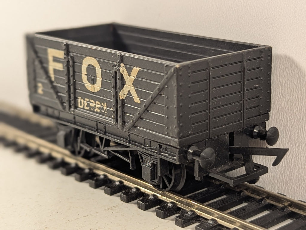 Graham Farish OO Gauge 5 Plank Open Wagon 2002 Fox, Derby