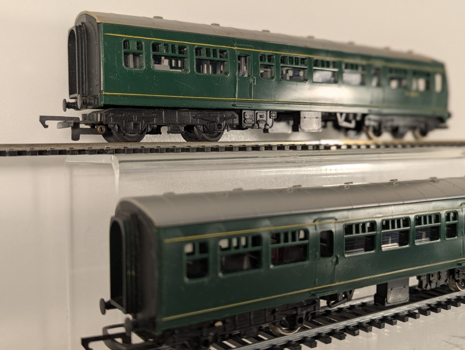 Tri-ang Hornby Met-Camm Lightweight Diesel Multiple Unit Set BR Green