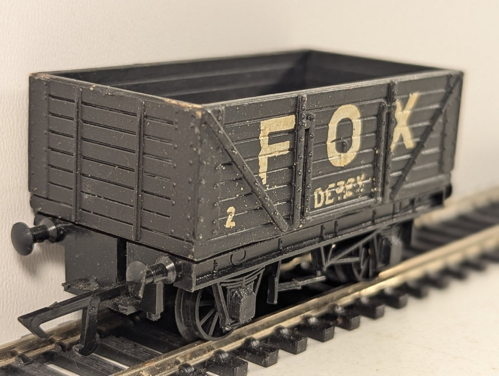 Graham Farish OO Gauge 5 Plank Open Wagon 2002 Fox, Derby